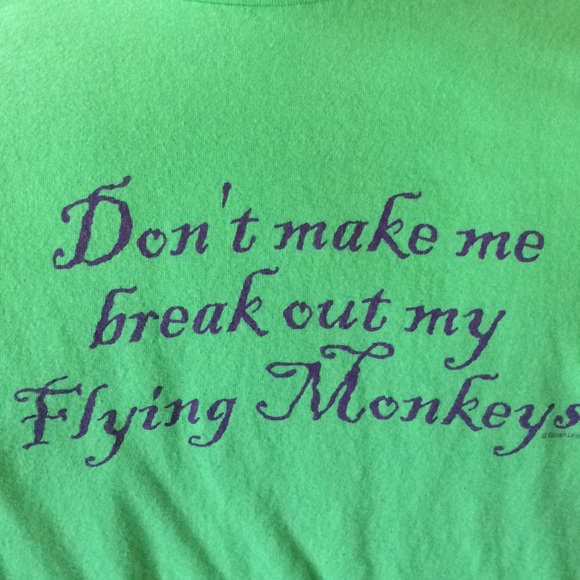 Fruit of the Loom Tops - Flying Monkeys shirt size Large